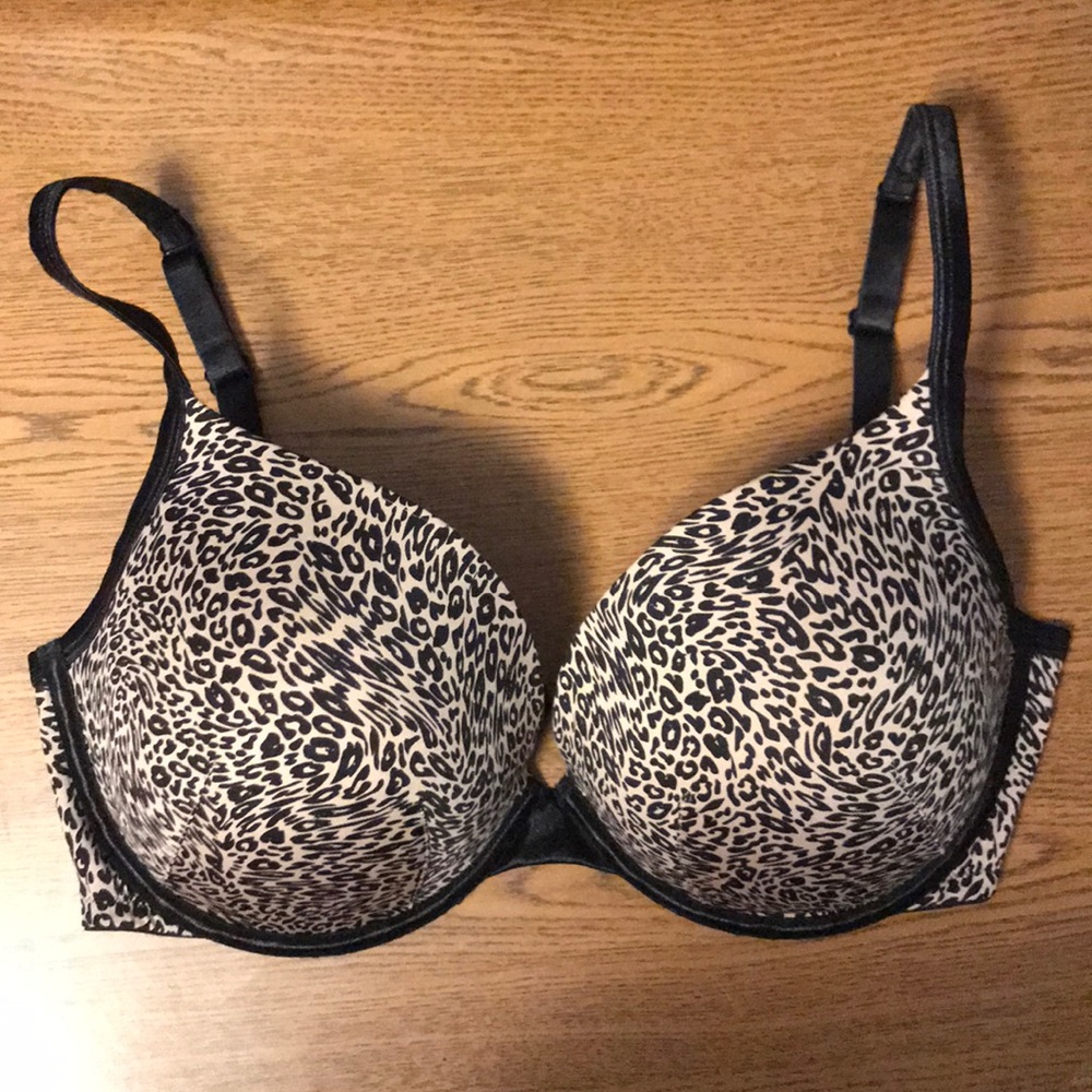 Olga Flirty Plunge Lift Underwire Bra